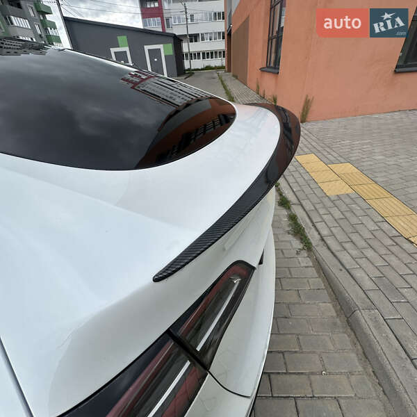 Внедорожник / Кроссовер Tesla Model Y 2020 в Львове
