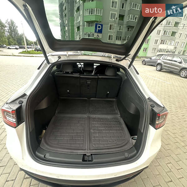 Внедорожник / Кроссовер Tesla Model Y 2020 в Львове