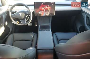 Внедорожник / Кроссовер Tesla Model Y 2024 в 