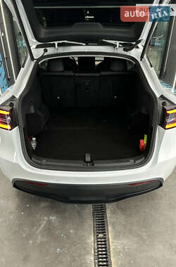 Внедорожник / Кроссовер Tesla Model Y 2022 в 