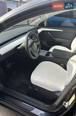 Внедорожник / Кроссовер Tesla Model Y 2024 в 