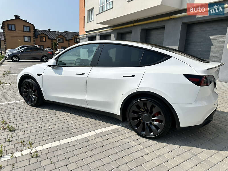Внедорожник / Кроссовер Tesla Model Y 2021 в Виннице