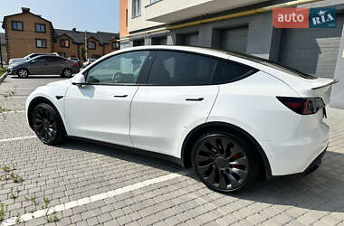 Внедорожник / Кроссовер Tesla Model Y 2021 в 