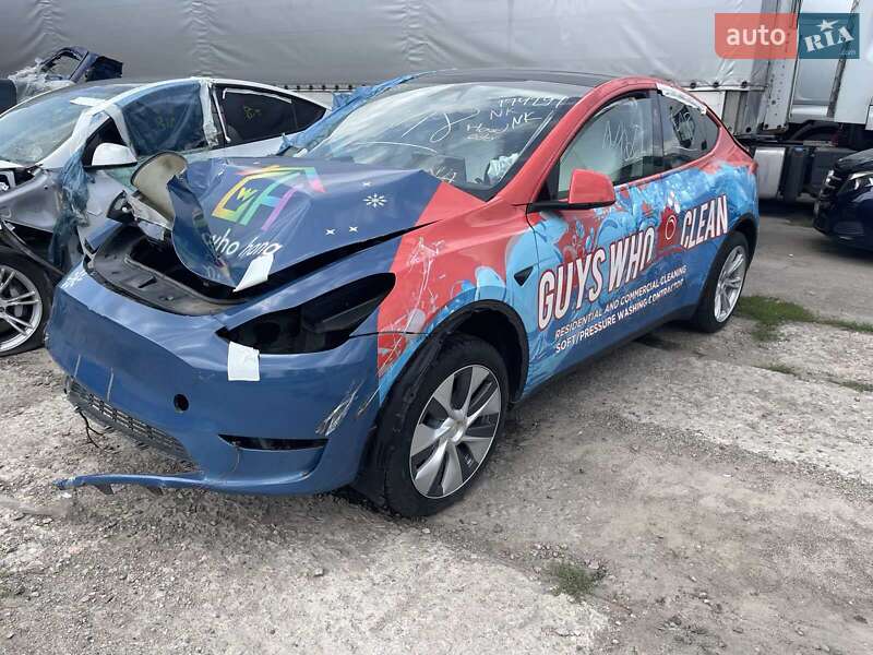 Внедорожник / Кроссовер Tesla Model Y 2023 в 