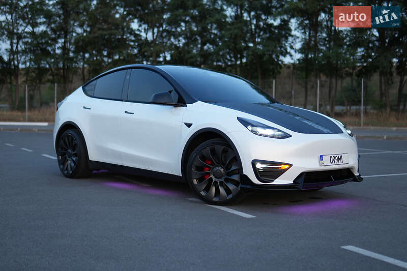 Позашляховик / Кросовер Tesla Model Y 2023 в Дніпрі фото 15 Позашляховик / Кросовер Tesla Model Y 2023 в Дніпрі