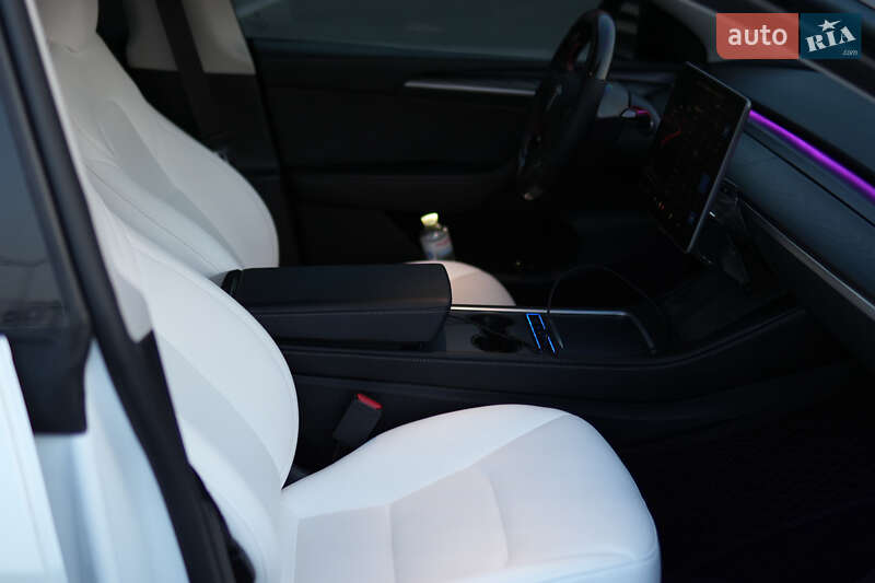 Позашляховик / Кросовер Tesla Model Y 2023 в Дніпрі фото 27 Позашляховик / Кросовер Tesla Model Y 2023 в Дніпрі