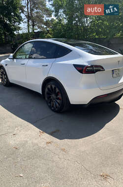 Внедорожник / Кроссовер Tesla Model Y 2023 в 