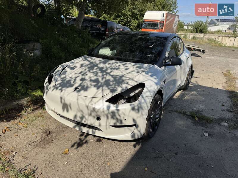 Внедорожник / Кроссовер Tesla Model Y 2022 в Ровно