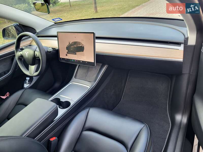 Внедорожник / Кроссовер Tesla Model Y 2023 в Запорожье