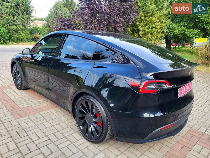 Внедорожник / Кроссовер Tesla Model Y 2023 в Запорожье