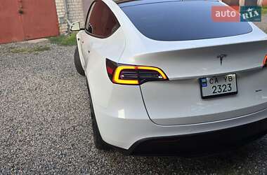 Внедорожник / Кроссовер Tesla Model Y 2021 в 