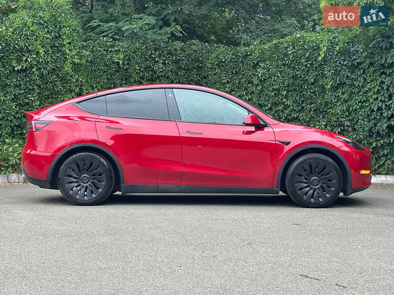 Внедорожник / Кроссовер Tesla Model Y 2023 в Киеве