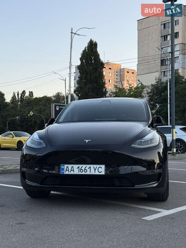 Внедорожник / Кроссовер Tesla Model Y 2023 в Киеве