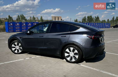 Внедорожник / Кроссовер Tesla Model Y 2021 в 