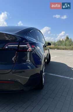 Внедорожник / Кроссовер Tesla Model Y 2021 в 