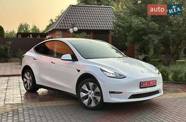 Внедорожник / Кроссовер Tesla Model Y 2021 в 