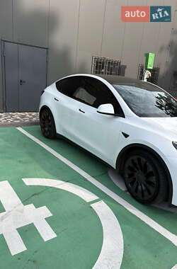 Внедорожник / Кроссовер Tesla Model Y 2023 в 