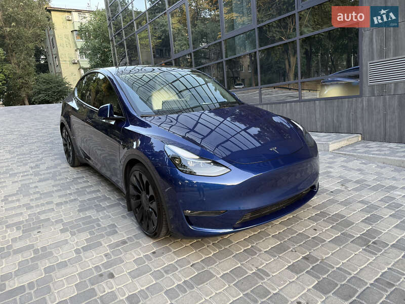 Tesla Model Y 2023