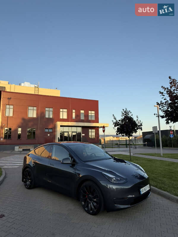 Внедорожник / Кроссовер Tesla Model Y 2023 в Виннице