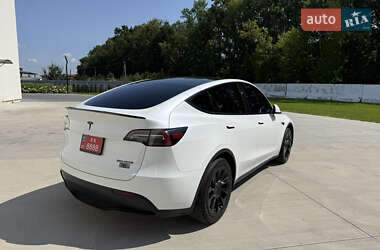 Внедорожник / Кроссовер Tesla Model Y 2021 в 