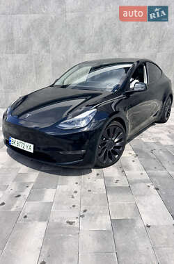 Tesla Model Y 2023