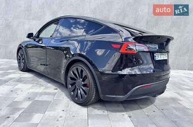 Позашляховик / Кросовер Tesla Model Y 2023 в 