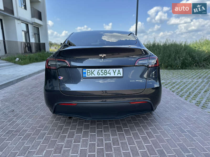 Внедорожник / Кроссовер Tesla Model Y 2024 в Ровно