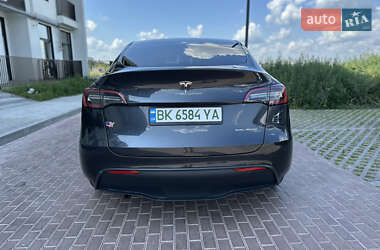 Внедорожник / Кроссовер Tesla Model Y 2024 в 