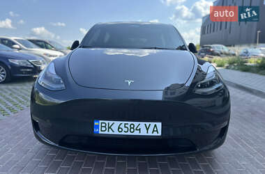 Внедорожник / Кроссовер Tesla Model Y 2024 в 