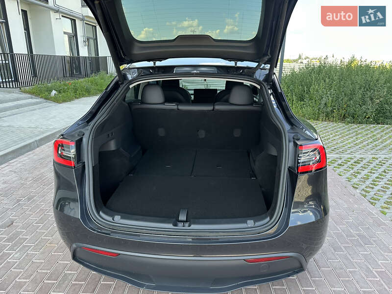 Внедорожник / Кроссовер Tesla Model Y 2024 в Ровно