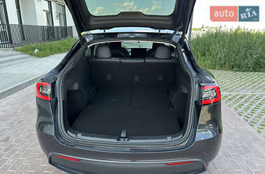 Внедорожник / Кроссовер Tesla Model Y 2024 в 