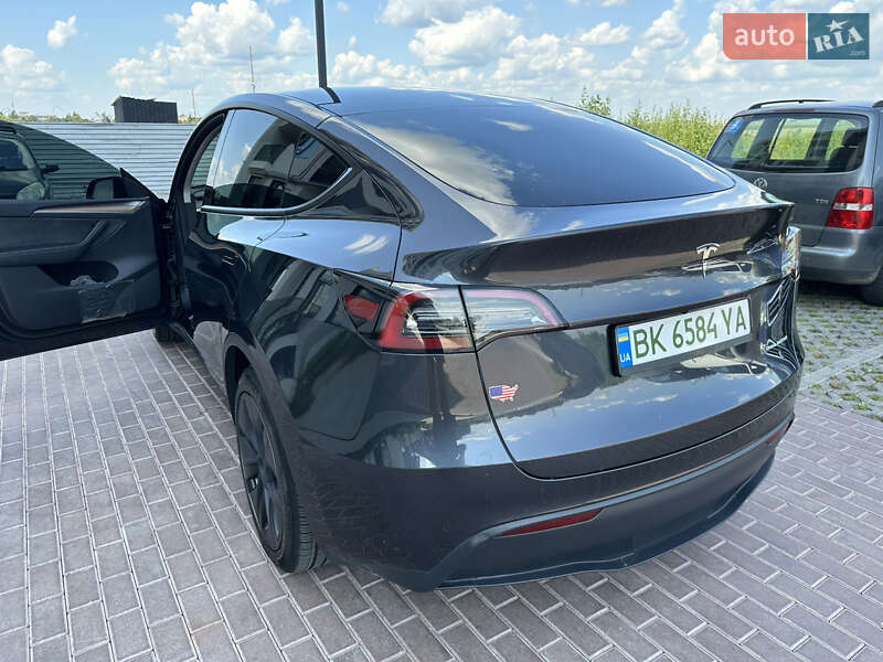 Внедорожник / Кроссовер Tesla Model Y 2024 в Ровно