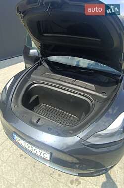 Внедорожник / Кроссовер Tesla Model Y 2024 в 