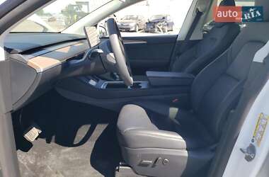 Внедорожник / Кроссовер Tesla Model Y 2025 в 