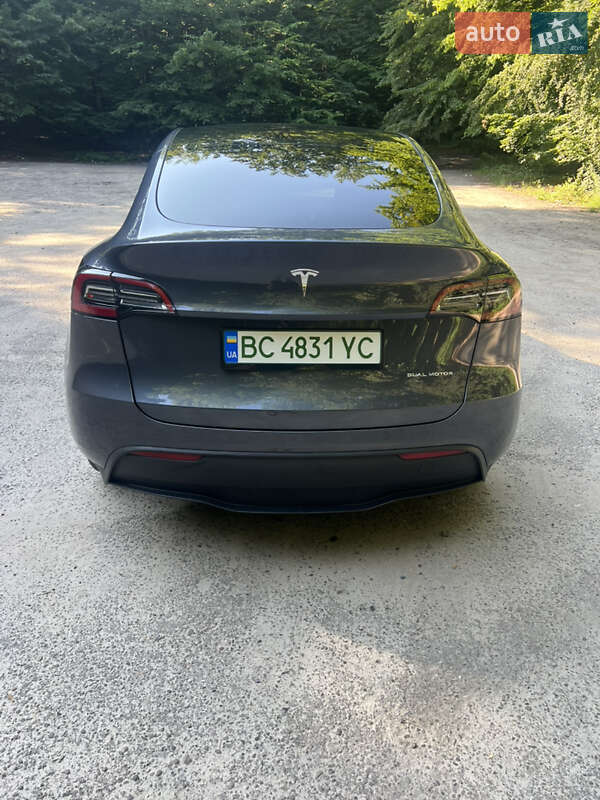 Внедорожник / Кроссовер Tesla Model Y 2023 в Львове