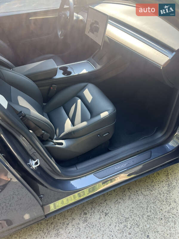 Внедорожник / Кроссовер Tesla Model Y 2023 в Львове