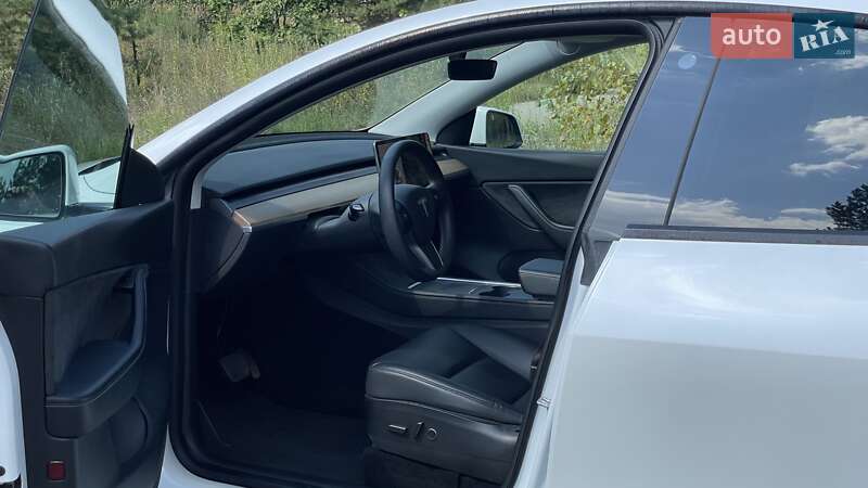 Внедорожник / Кроссовер Tesla Model Y 2021 в Вышгороде