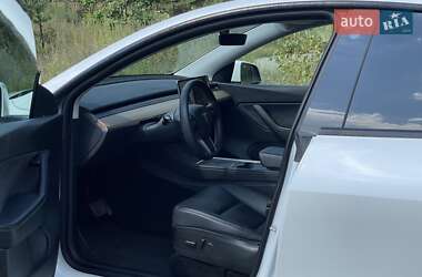 Внедорожник / Кроссовер Tesla Model Y 2021 в 