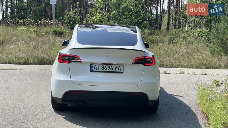 Внедорожник / Кроссовер Tesla Model Y 2021 в Вышгороде