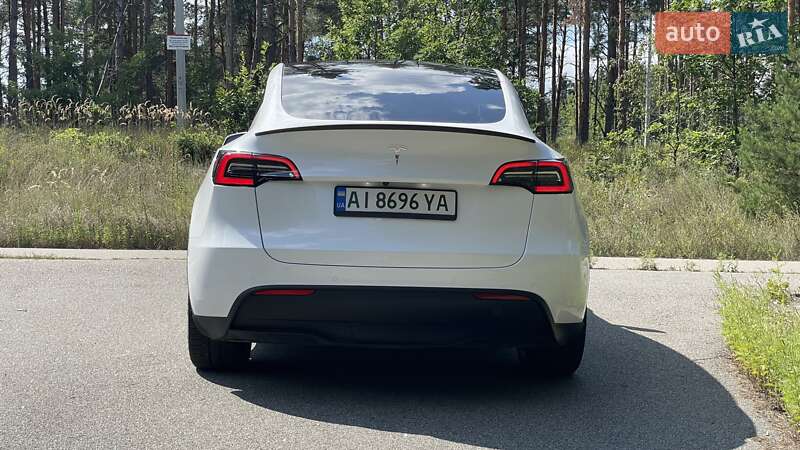 Внедорожник / Кроссовер Tesla Model Y 2021 в Вышгороде