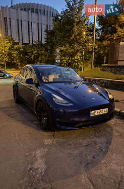 Внедорожник / Кроссовер Tesla Model Y 2020 в Киеве