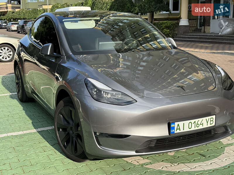 Внедорожник / Кроссовер Tesla Model Y 2024 в Киеве