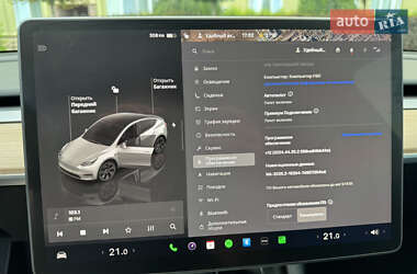 Внедорожник / Кроссовер Tesla Model Y 2024 в 
