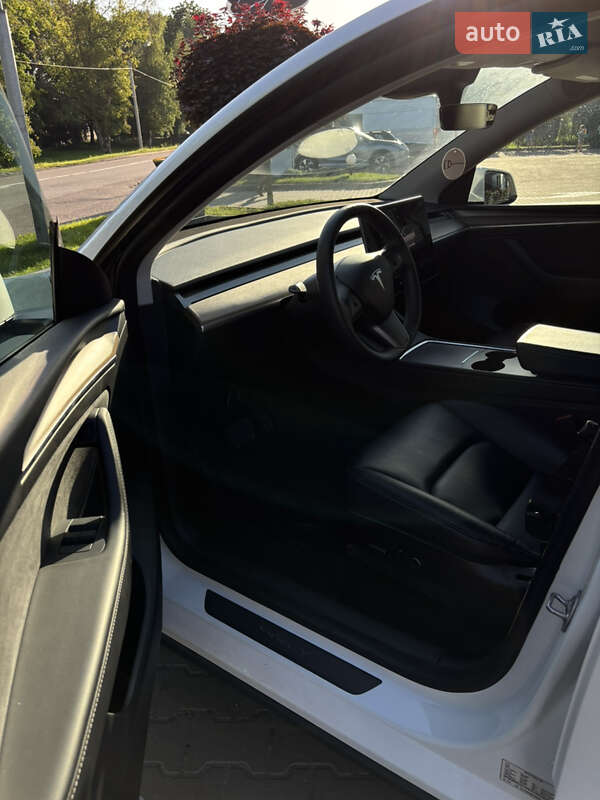 Внедорожник / Кроссовер Tesla Model Y 2022 в Львове