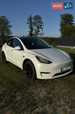 Tesla Model Y 2022