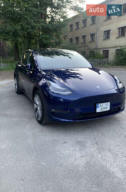 Tesla Model Y 2023