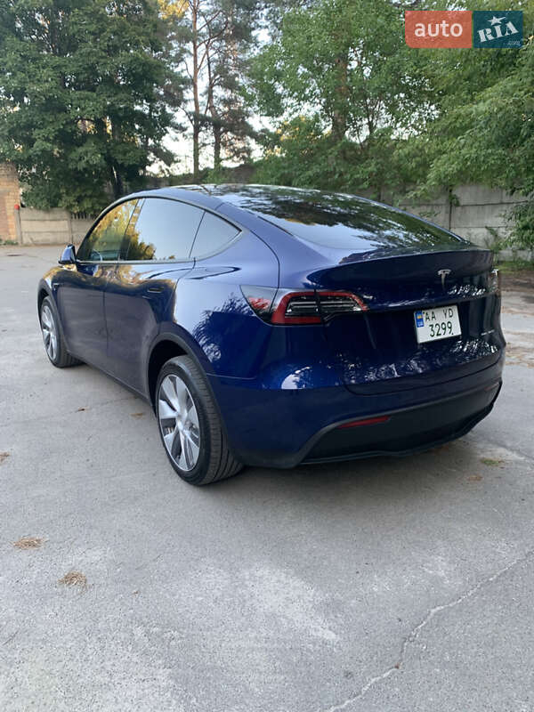 Внедорожник / Кроссовер Tesla Model Y 2023 в Киеве