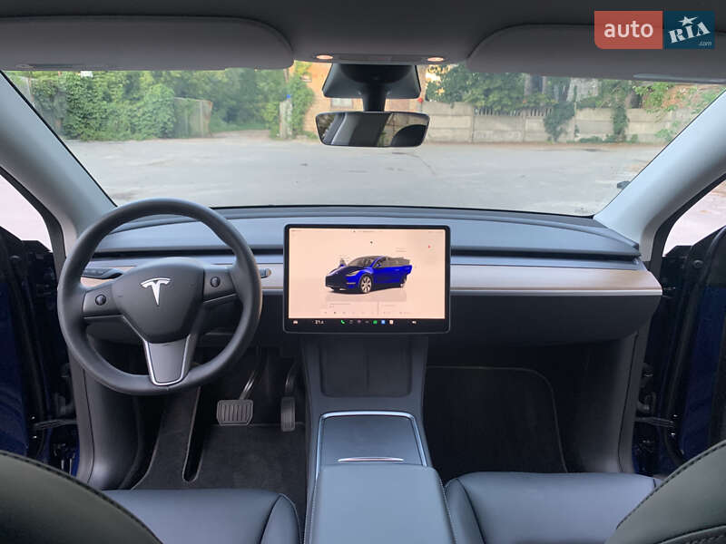 Внедорожник / Кроссовер Tesla Model Y 2023 в Киеве
