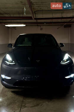 Tesla Model Y 2021