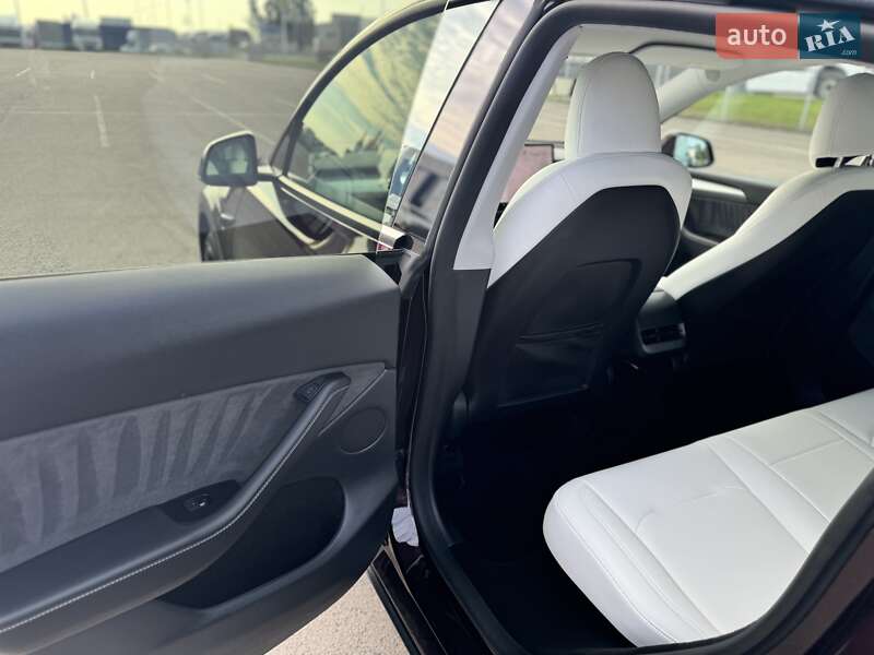 Внедорожник / Кроссовер Tesla Model Y 2024 в Ковеле фото 26 Внедорожник / Кроссовер Tesla Model Y 2024 в Ковеле